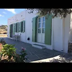 Rose Apollonia (Sifnos)